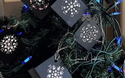 “EASY Christmas CRAFT – DOT MANDALAS”